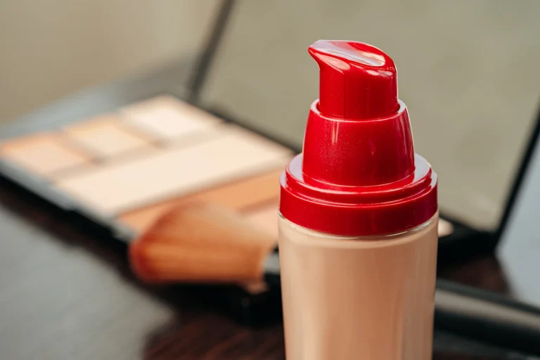 Voici comment savoir le SPF dans vos produits de maquillage vous protège réellement